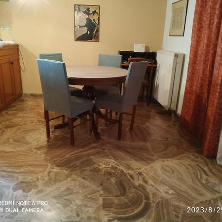 Avra Apartment Artemida  Exterior photo